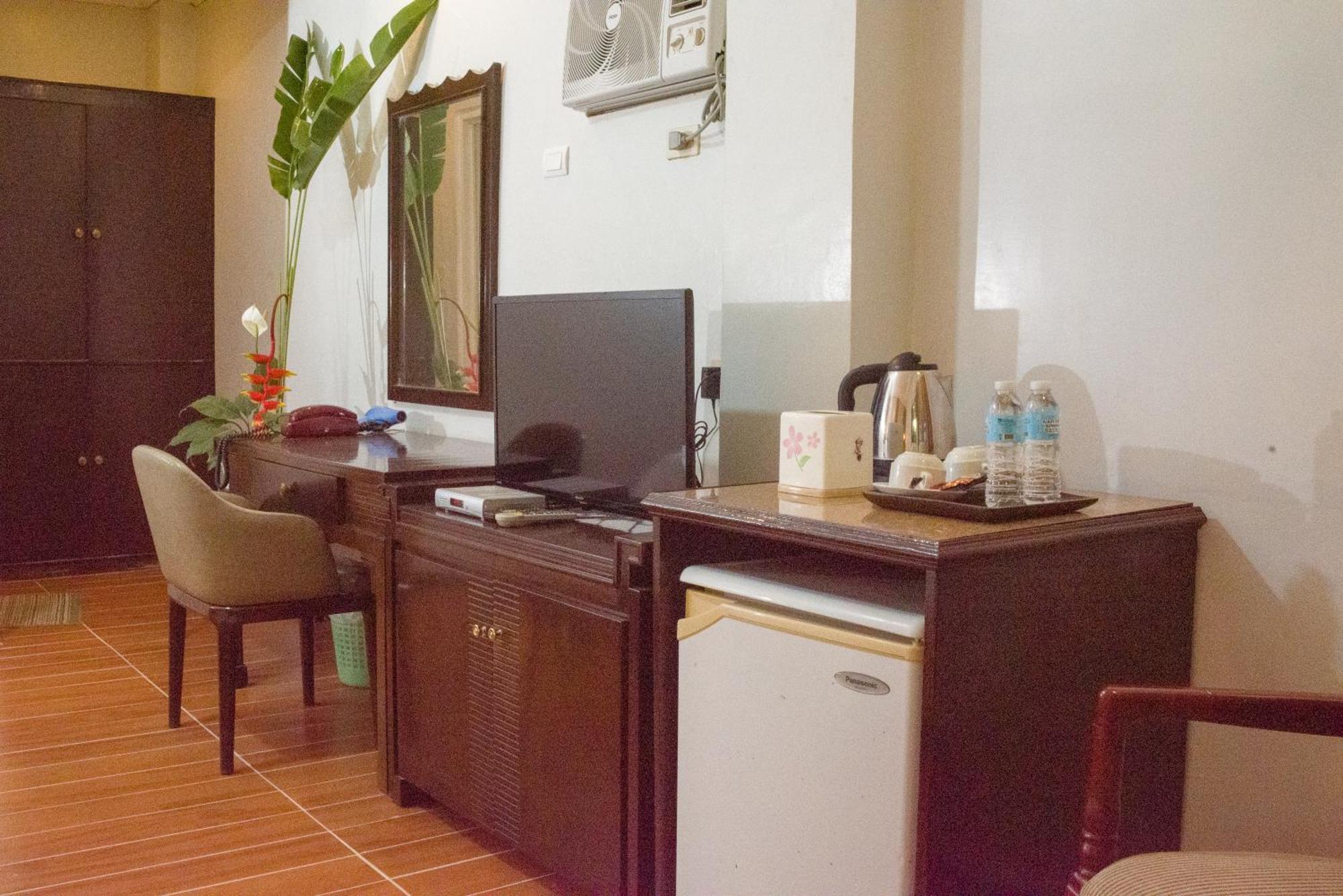 Lukay Las Brisas Balabag  المظهر الخارجي الصورة