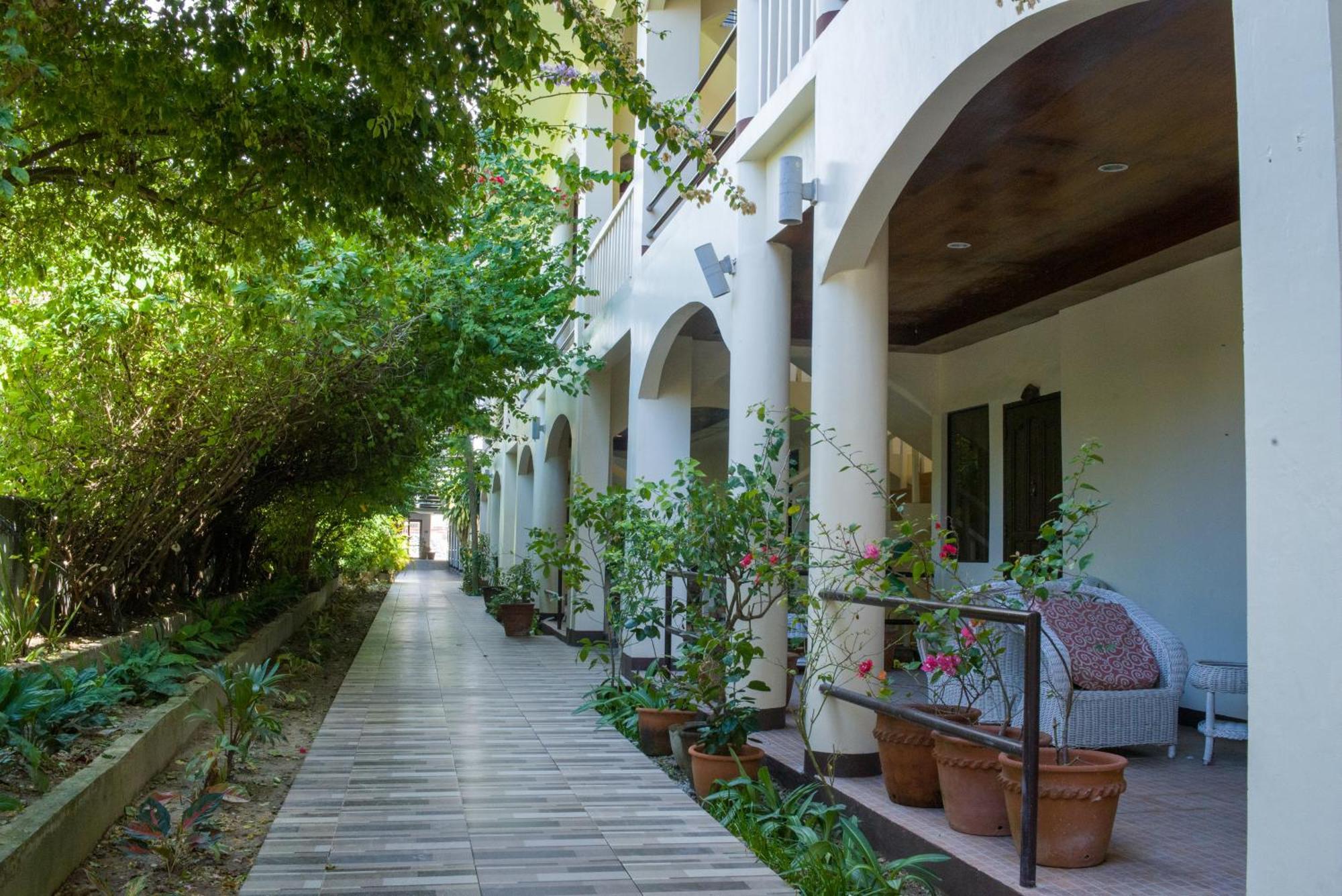 Lukay Las Brisas Balabag  المظهر الخارجي الصورة