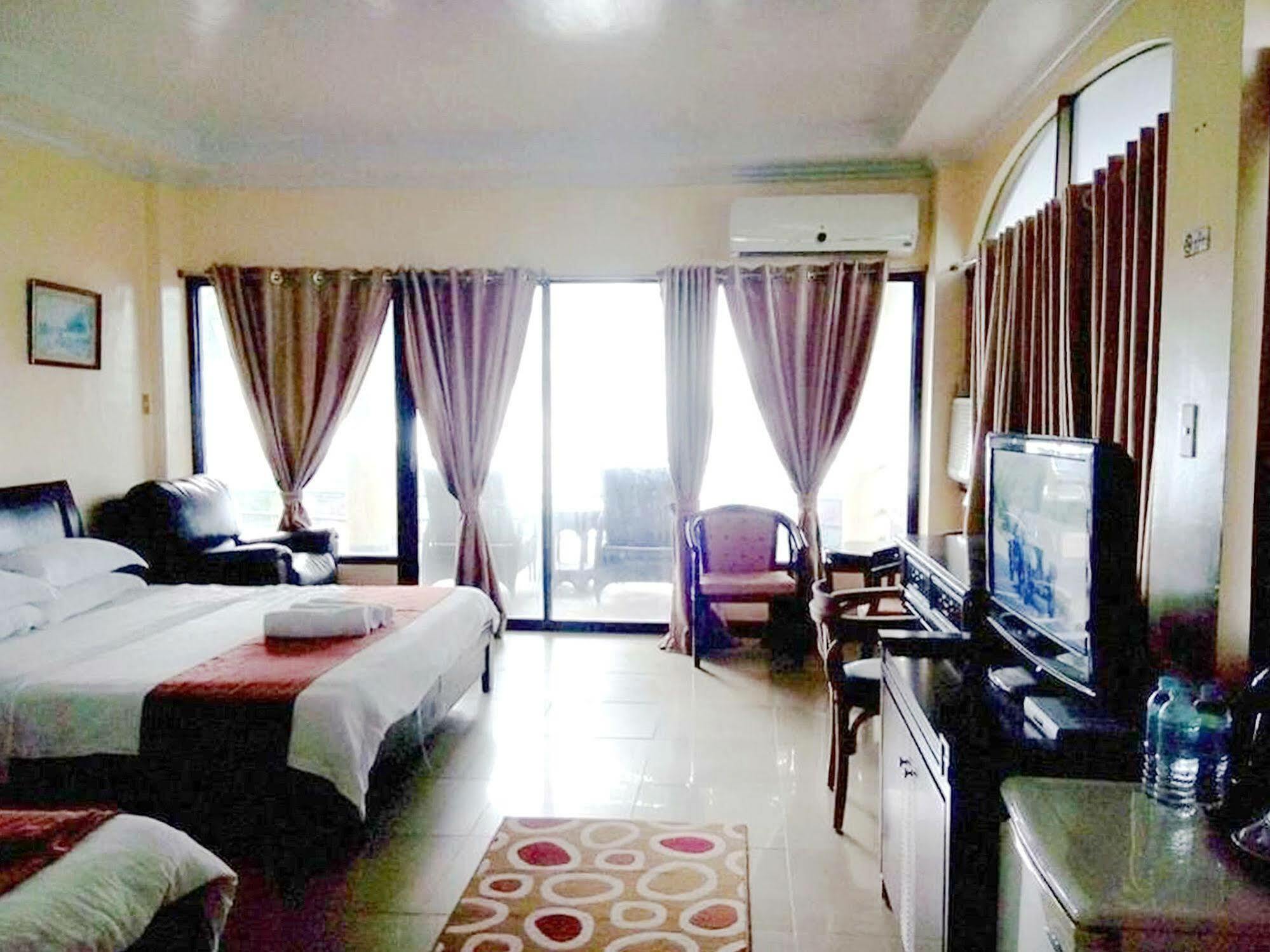 Lukay Las Brisas Balabag  المظهر الخارجي الصورة